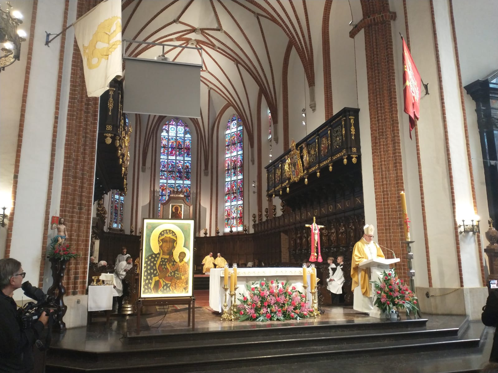 4 W archikatedrze sw. Jana w Warszawie